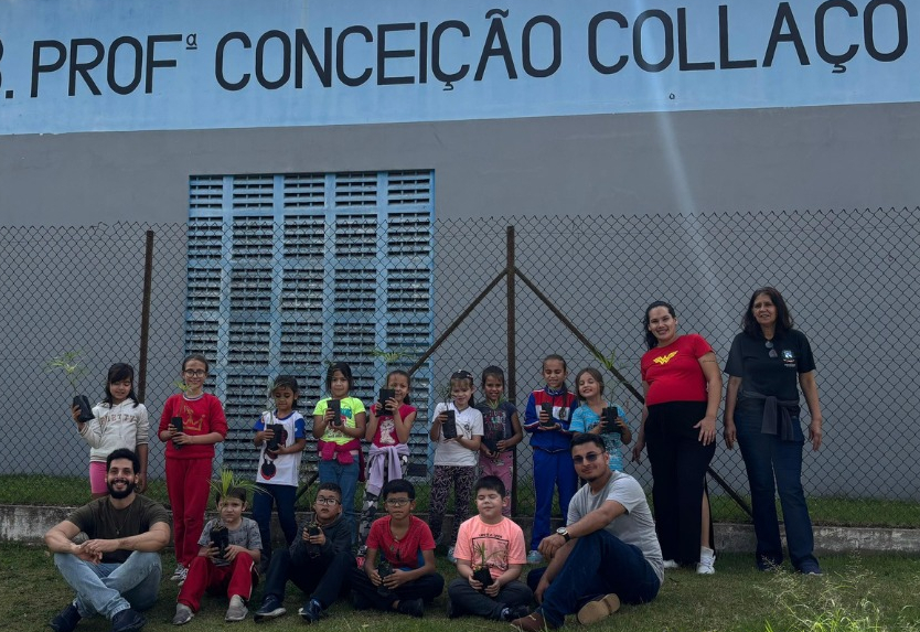 Alunos de Jacupiranga participam de plantio de árvores nativas em ação ambiental
