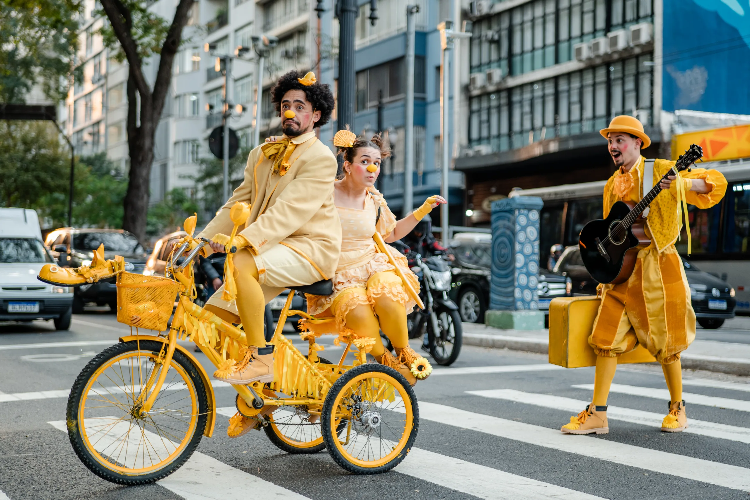 Espetáculo gratuito no Sesc Registro destaca mulheres do circo e a força das narrativas populares