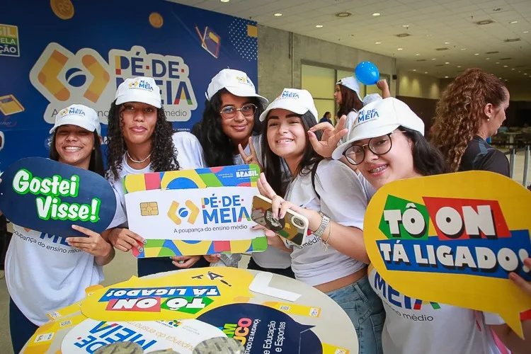 Programas de educação somam repasses para alimentação, infraestrutura e permanência escolar em Registro/SP
