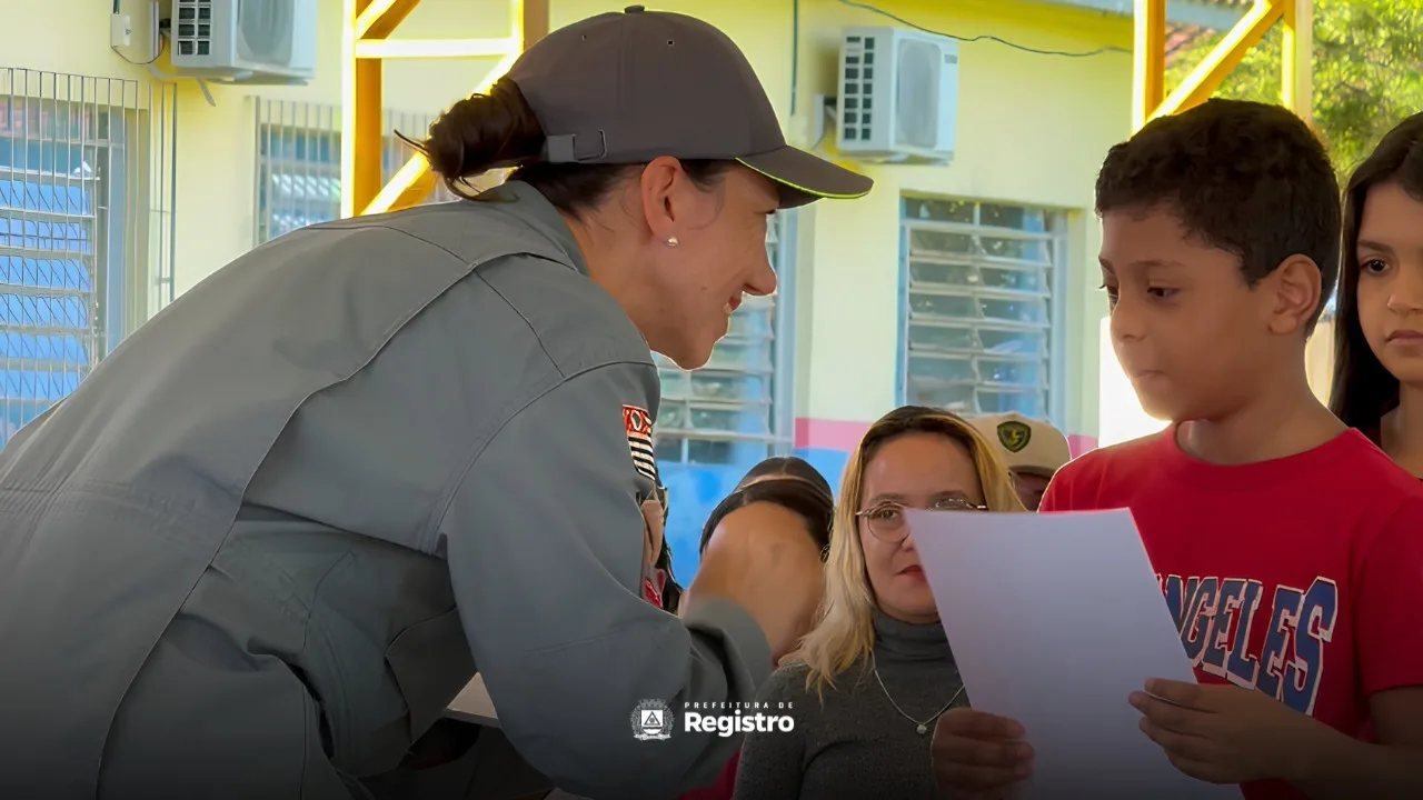 Programa Bombeiro na Escola forma mais de 900 alunos da rede municipal em Registro