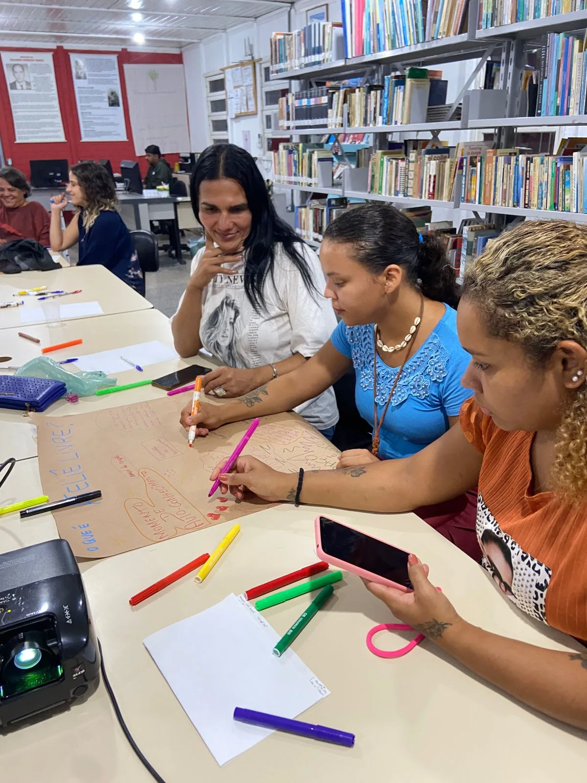 Cananéia abre inscrições para oficinas gratuitas de arte com bolsas de estímulo para formadores